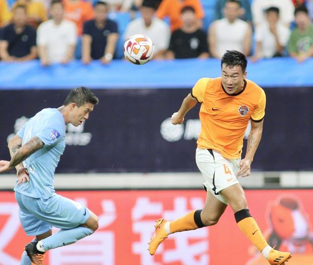 爱游戏-关于清晨里尔调整名单以备中超，伤情更新环节打磨，管理层满意，阵容厚度经受考验的信息