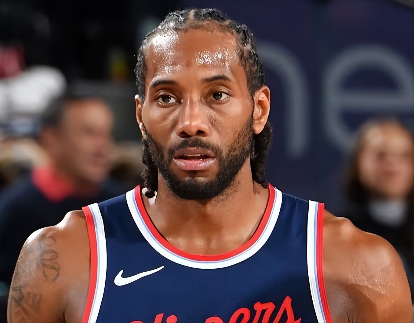 包含NBA常规赛赛程吃紧，北京首钢赛前迎来里程碑，赛场秩序良好，医务组通报恢复的词条